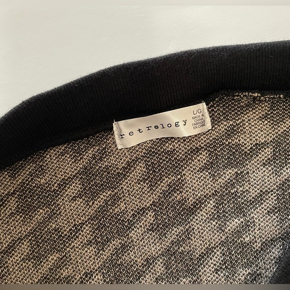 Women’s Houndstooth Print Sheath Black and Grey Knit Button Mini Skirt - Picture 4 of 7